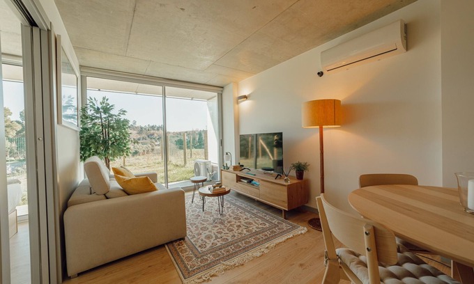 Vila Nova de Gaia Apartamento | AMAZING DESIGN GARDEN with POOL by VACATIONY