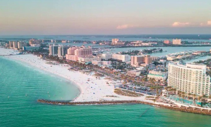 Courier City - Oscawana Apartamento | Amazing Downtown views W/ Pool,Gym, & Free Parking