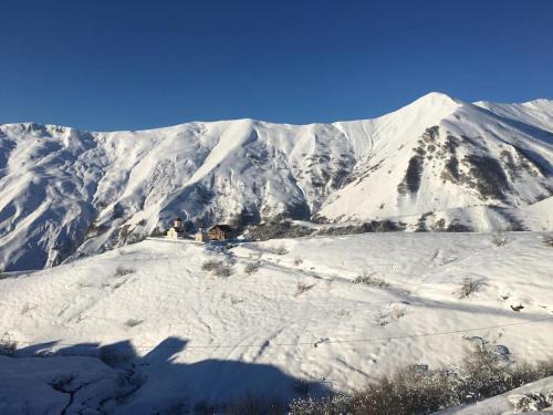 Kazbegi Apartamento | Amazing flat in Gudauri, 5 minutes walk to slopes!
