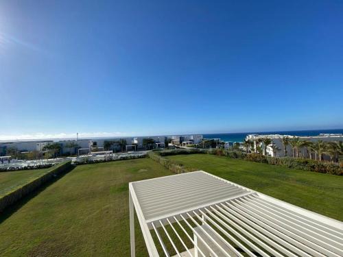 Ad-Dab'ah Apartamento | Amazing Fouka Bay 3 bedroom Sea View ST5-CH83-01-01