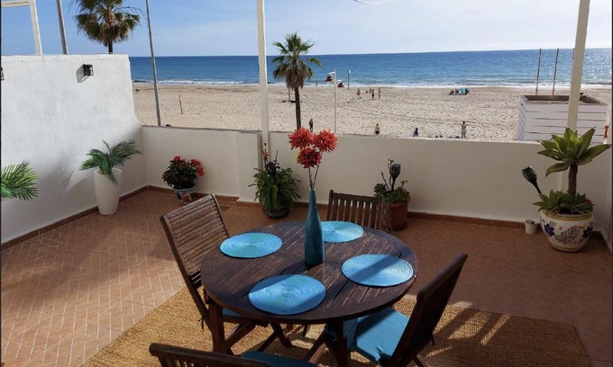 Cádiz Apartamento | AMAZING FRONTAL BEACH APARTMENT #Traveller's Awards2023
