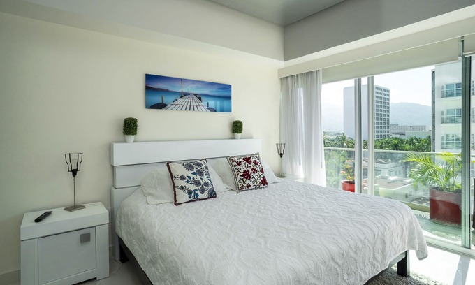 Zona hotelera del norte Condominio | Amazing fully renovated condo at Icon Vallarta