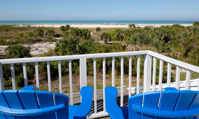 Placida Villa | ¡Increíble! Villa Gulfview en un hermoso complejo residencial tranquilo área C0036A