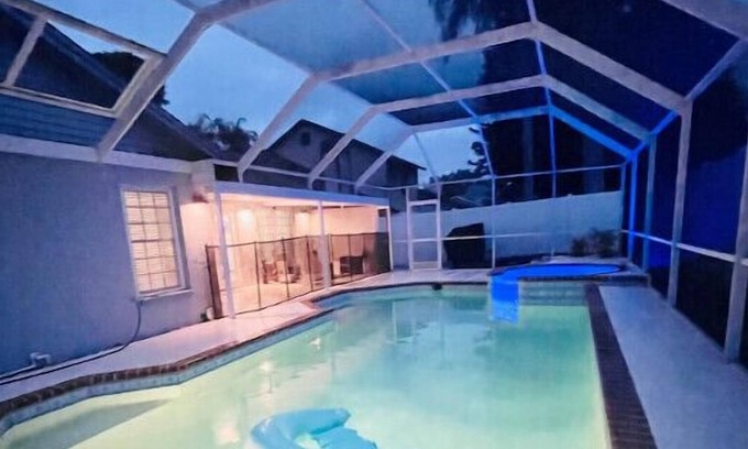Fawn Ridge Casa | Amazing Heated Pool, Fireplace, Grill, Wi-fi, W/D