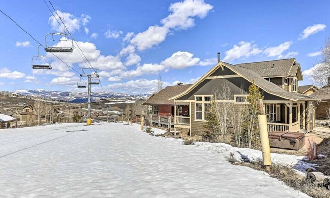 Silvercreek Casa | Amazing Home Directly on the Lift! Ski-In/Out, Private Hot Tub, Amazing Views!