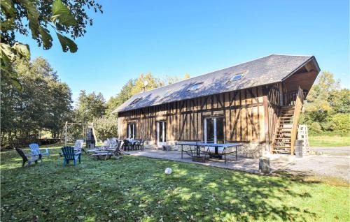 Bonneville-la-Louvet Casa | Amazing Home In Bonneville-La-Louvet