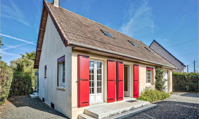 Anneville-sur-Mer Casa | Amazing Home In Anneville Sur Mer