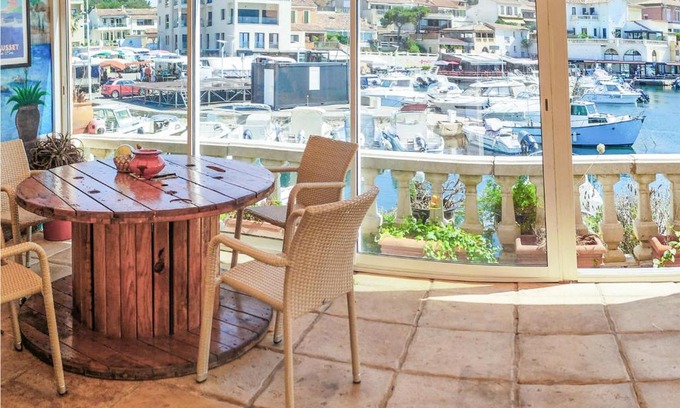 Sausset-les-Pins Casa | Amazing Home In Sausset-Les-Pins