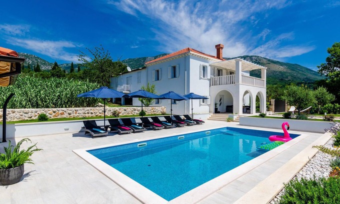 Zastolje Casa | Increíble casa en Gruda con WiFi