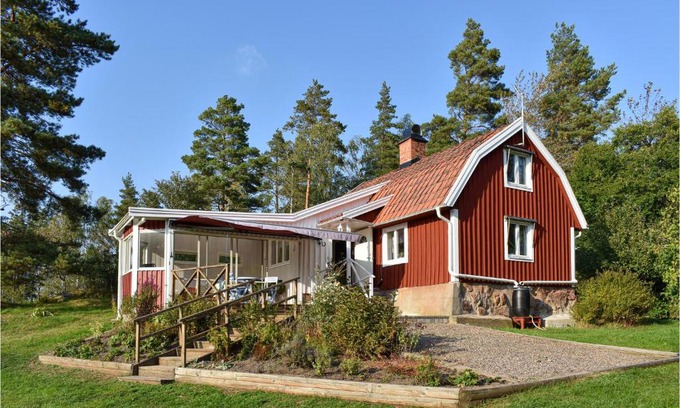 Mjolby Municipality Casa | Amazing Home In Hagalund-Mjölby