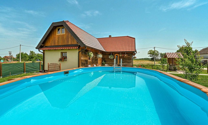 Vrbovec Casa | Increíble casa en Lonjica con WiFi