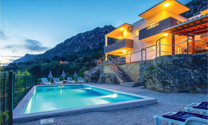 Zvecanje Casa | Amazing Home In Omis With 3 Bedrooms, Wifi And Outdoor Swimming Pool