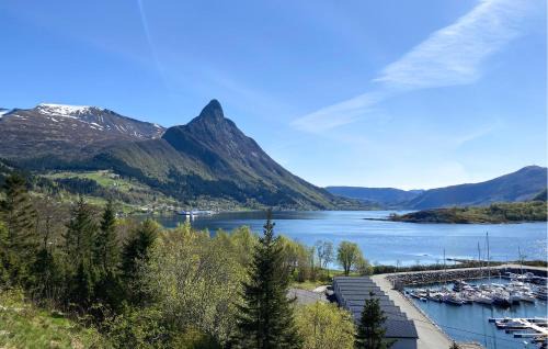Ulstein Municipality Casa | Amazing Home In Ørsta With Wifi
