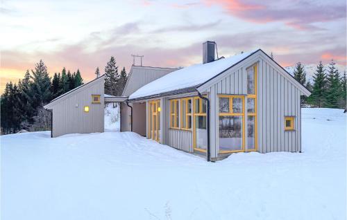 Stamsund Casa | Amazing Home In Stamsund With Kitchen