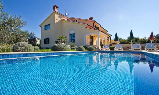 Tinjan Casa | Increíble casa en Tinjan
