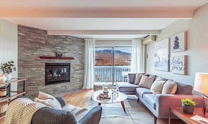Mont-Tremblant Condominio | Amazing Lake/Mountain View 5 min to Tremblant (8)