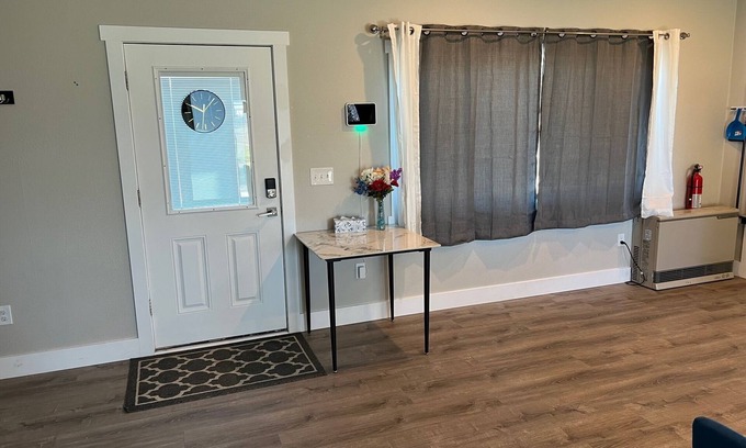 Helena Condominio | Amazing Little Condo, 10 minutes from the lake