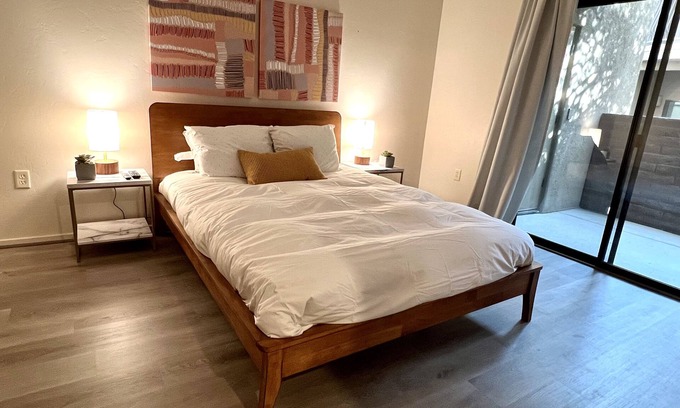 Tucson Condominio | Amazing Location 2 Bedroom Condo by River Walk