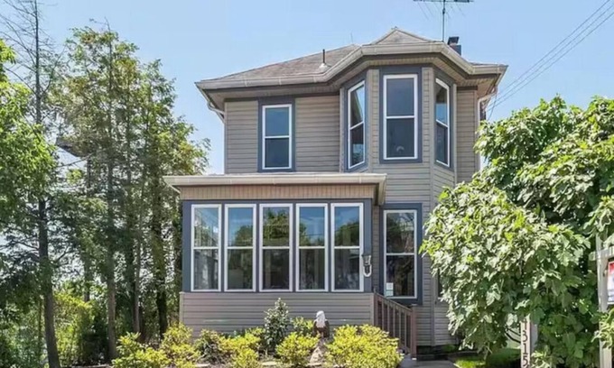Hyattsville Casa | Amazing Location, 2700 sqft, 5-bedroom, Family-friendly, 1 Mile from DC