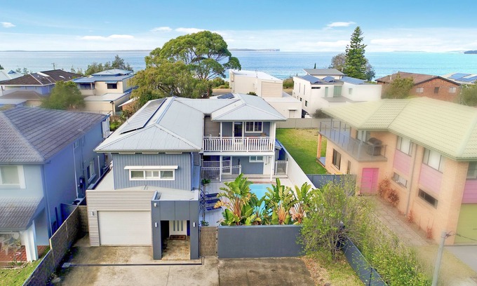 Vincentia Casa | Amazing location, close to Moona Moona Creek, beach, restaurants, cafes
