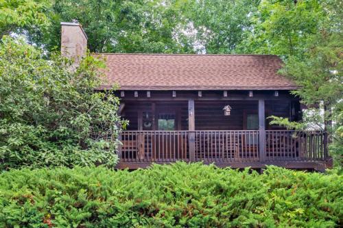 Pigeon Forge Casa | Amazing Mountain View Cabin! Hot Tub Pool Table