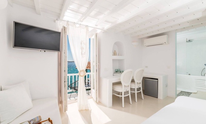 Little Venice Villa | Amazing Mykonos Suite | Superior Suite | Sea View and Interior Spa Bath | Mykonos