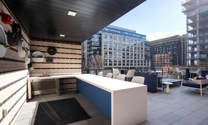 NoMa Apartamento | Amazing NoMa 1BR w/ W/D, Concierge & Gym, nr Metro, by Blueground
