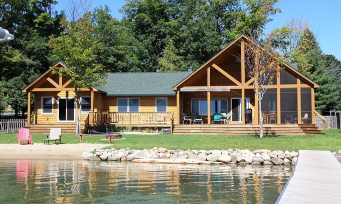 Rapid City Casa | ASOMBROSO Norte Elk Lake Getaway