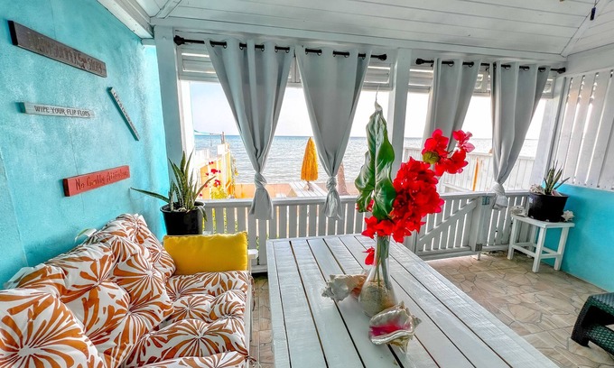 Nassau Condominio | Amazing Ocean View Townhouse Condo Elevated Pool & Balcony