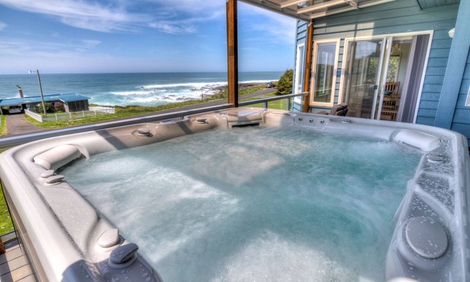 Yachats Casa | Increíbles vistas al mar en Yachats! Decoración moderna! Se admiten perros ¡NOCHE LIBRE!