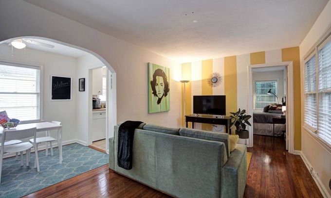 Dunedin Apartamento | Amazing one bed/bath apartment tucked away and private! One block from water!