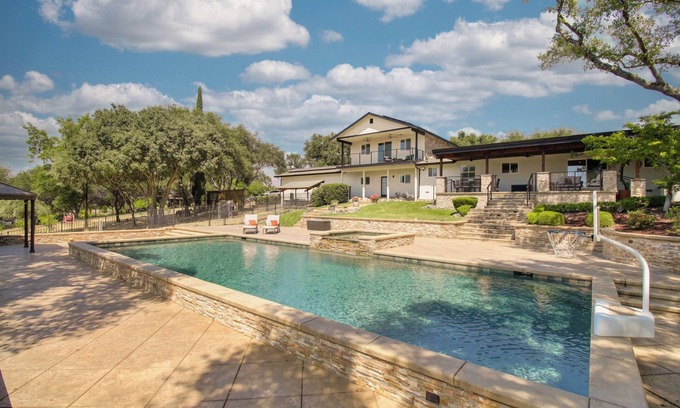 Loomis Casa | Amazing Pool, Game room and home theatre, near Sacramento, close to Folsom Lake