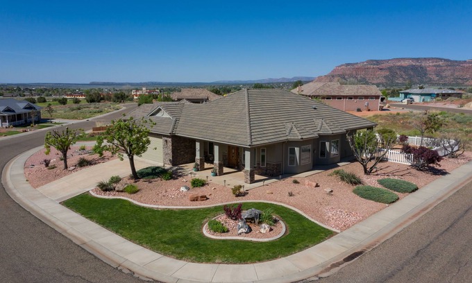 Kanab Casa | ¡¡¡Vistas impresionantes!!! Quédese en la casa de Red Rocks ~ con Cal King Bed