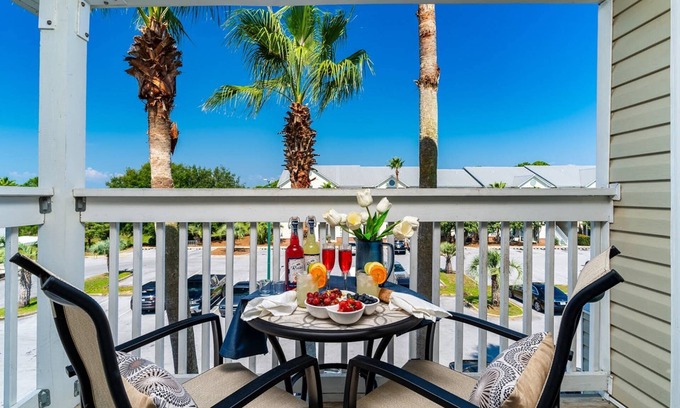 Indian Bayou Condominio | Amazing Remodel Just Like Photos ~ Great Location, Clean, Quiet, Pool, Fitness Area, FREE Activities