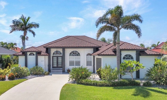 Burnt Store Isles Casa | AMAZING!! Remodeled Punta Gorda waterfront home; HEATED SALT POOL; golf nearby
