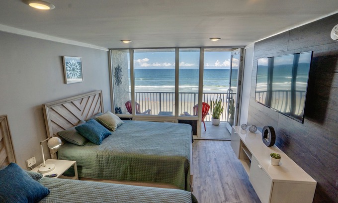 Ocean View Halifax Estates Apartamento | Amazing Renovated Beachfront Studio at Daytona Beach