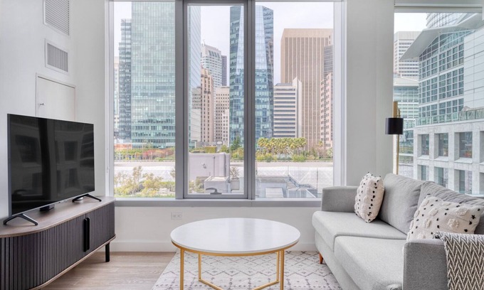 South Beach Apartamento | Amazing Rincon Hill 1BR w/ W/D, Gym & Pool, near Tech HQs, by Blueground