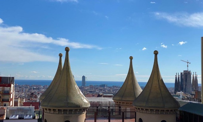 El Baix Guinardo Apartamento | Amazing sea and Sagrada Familia views homey apartment