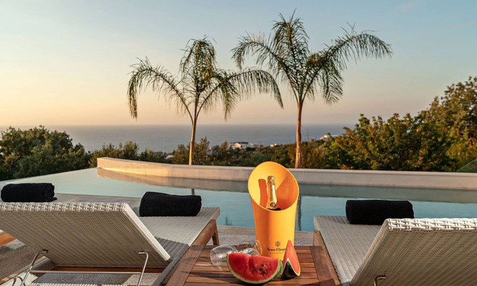 Atsipópoulon Villa | Villa nueva, cerca de Rethymno y la playa, 100% de privacidad, increíbles vistas al mar.