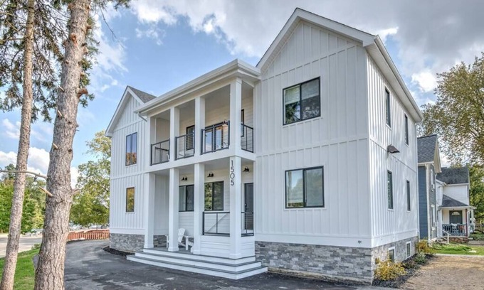 Burns Park Casa | Amazing Spacious Home in AA Steps to Big House