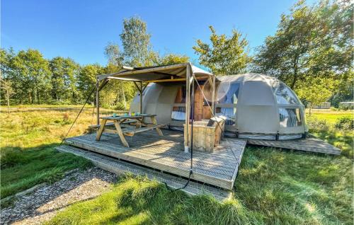 Hoogersmilde Otro | Amazing Stacaravan In Hoogersmilde