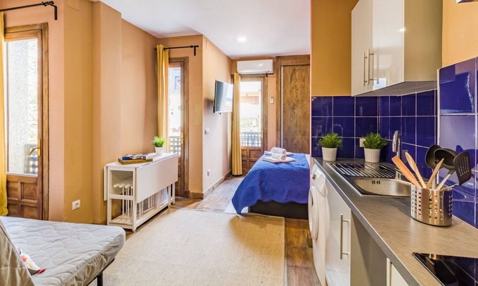 Navacerrada Apartamento | Espectacular estudio con A/C (frio y calor) e internet localizado en el centro de Navacerrada!