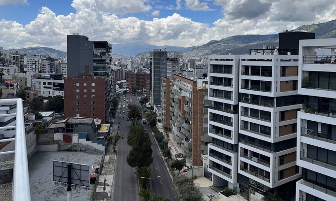 Distrito Financiero Apartamento | Amazing Suite in the heart of Quito. La carolina