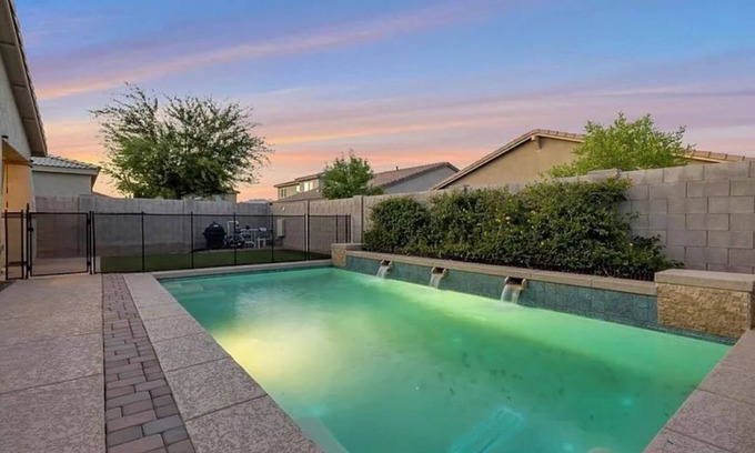 Surprise Farms Casa | Amazing Surprise Retreat W/Heated Pool, Hot tub, Ping Pong Table and much more!