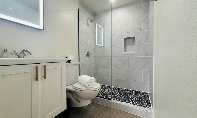 Clermont Casa | Amazing Tiny House! Completely renovated, everything is Brand New!