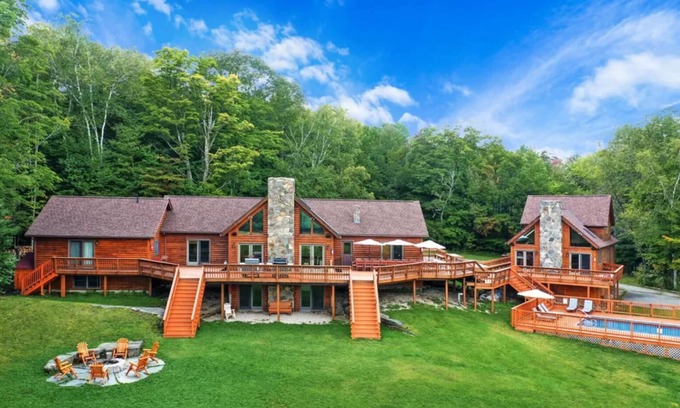 Londonderry Casa | Amazing Vermont Estate with 2 houses, 11 bedrooms, a pool, sauna, and gameroom!