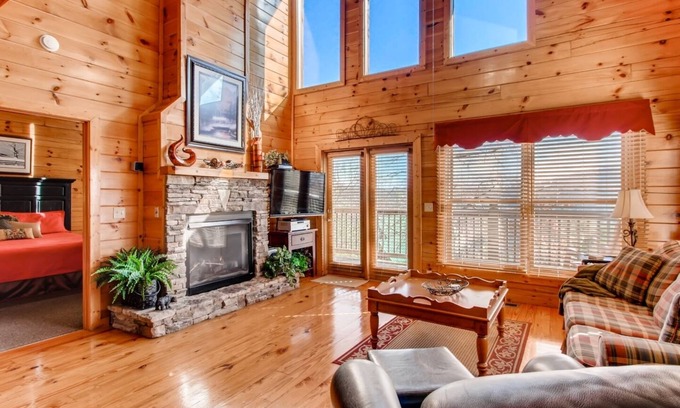 Gatlinburg - Pigeon Forge Cabina | ¡Increíble vista! Gran local-Un pequeño romance -Htub / Pooltbl / Jacuzzibl / Jczi