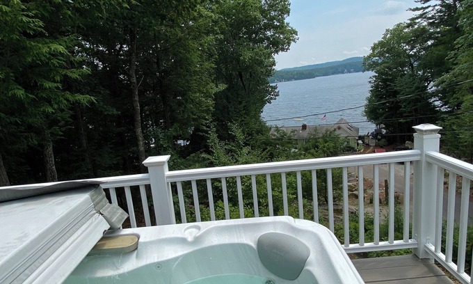 Alton Bay Casa | Amazing View~Hot Tub 2-bedroom house in enchanting Alton Bay~Lake Winnipesaukee