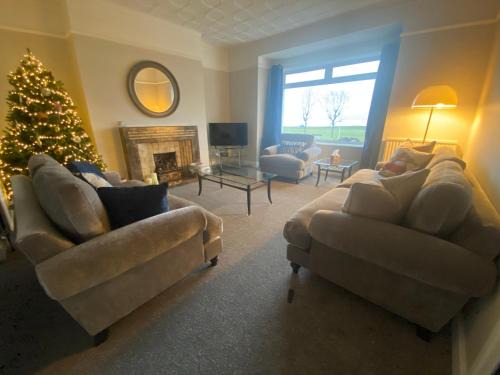 Nairn Casa | Amazing views across the Moray Firth, Private Suntrap Patio, 300m from the Beach, off street parking!