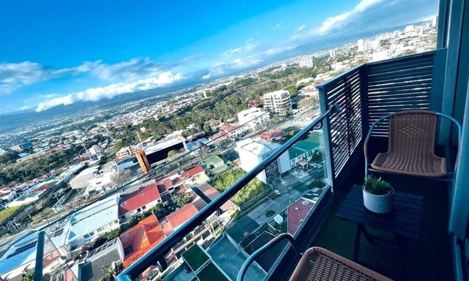 Rohrmoser Condominio | Amazing views & amenities Q-BO